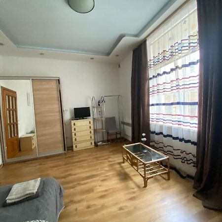 Pid Vysokym Zamkom Lviv Extérieur photo